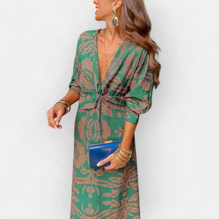 Minimalistinė atlasinė suknelė