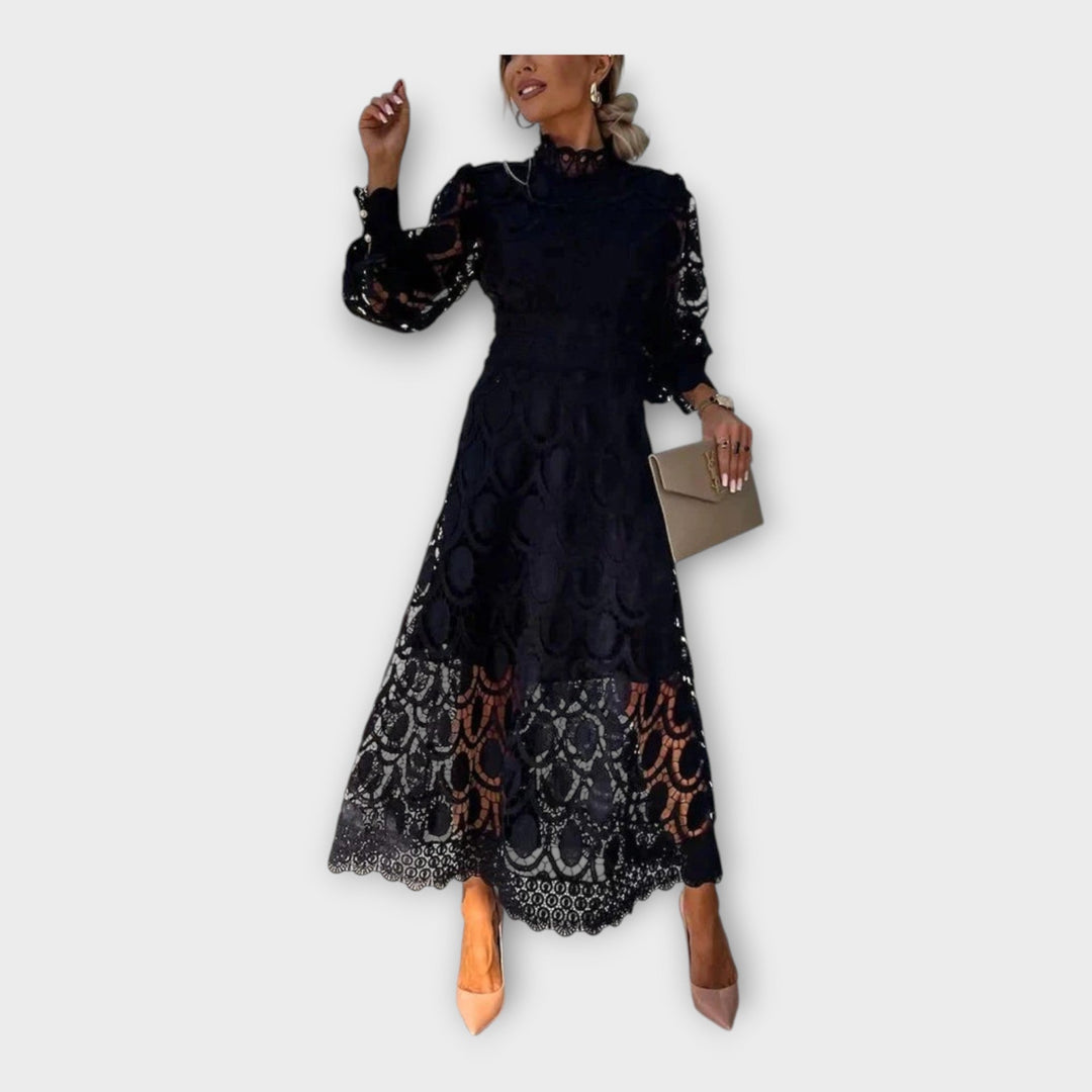 Išskirtinė nėrinių suknelė su elegantišku dizainu