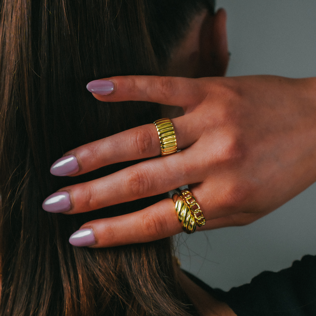 Žiedas su Grandinele 