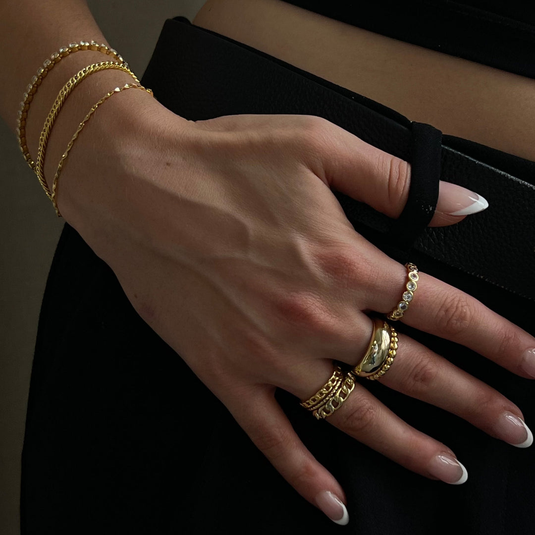 Žiedas su Grandinele 