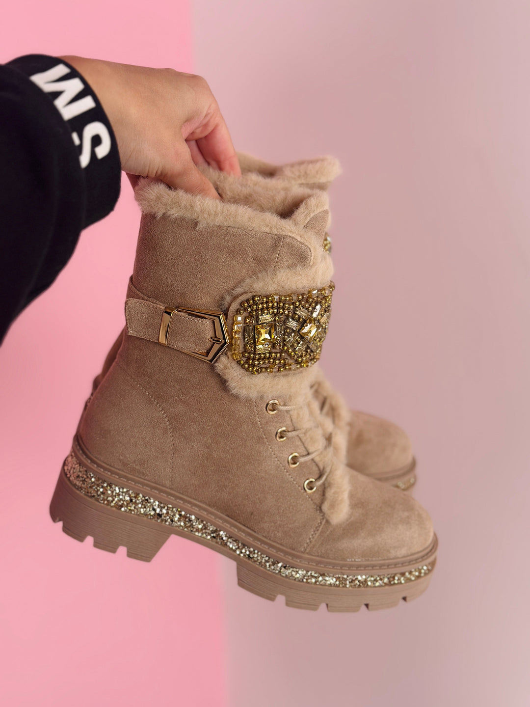 Chaki Akmuo Detalės Batai