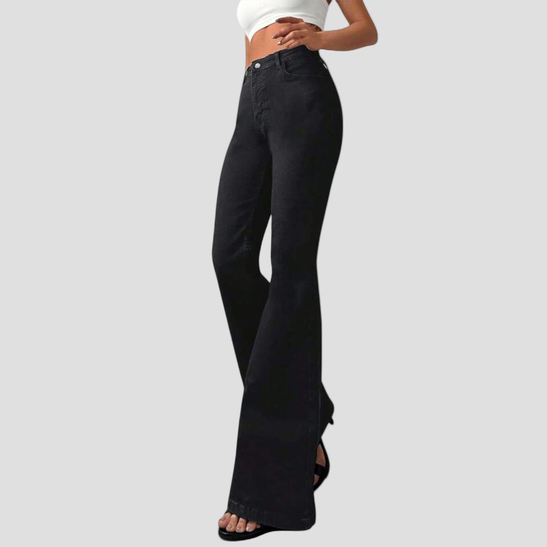 Dovilė- Džinsai su Aukštu Liemeniu