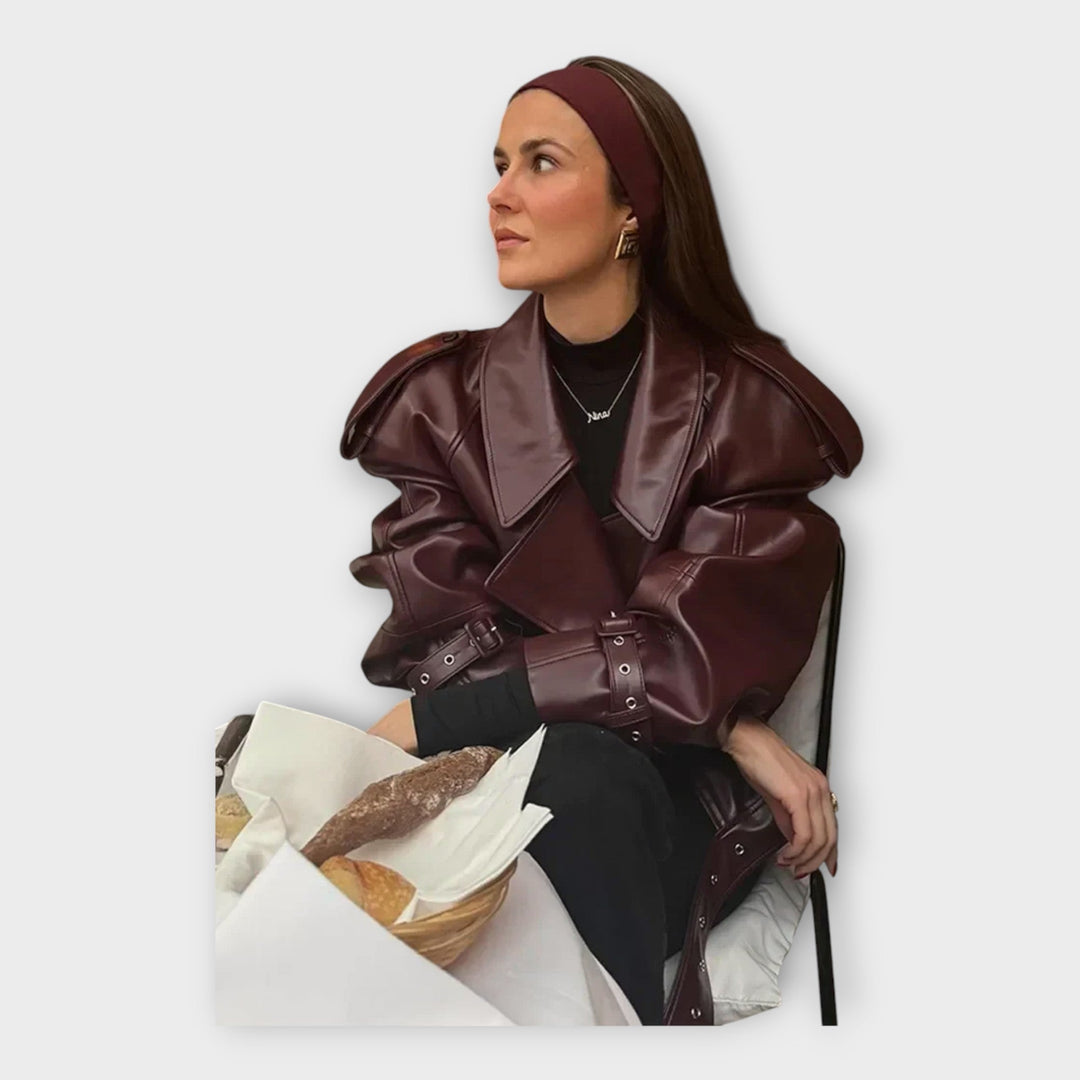 Žiedas - modernių detalių paltos