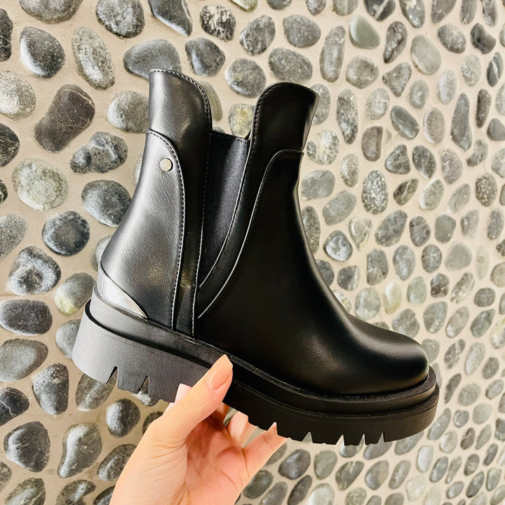 Rimgarda - Kontrastingos batai