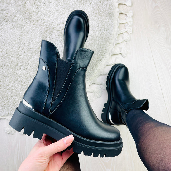 Rimgarda - Kontrastingos batai