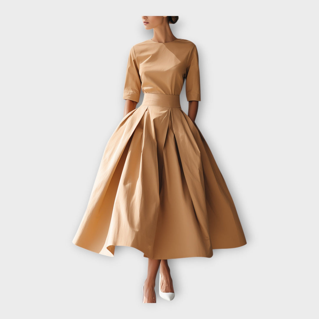 Minimalistinės estetikos midi suknelė