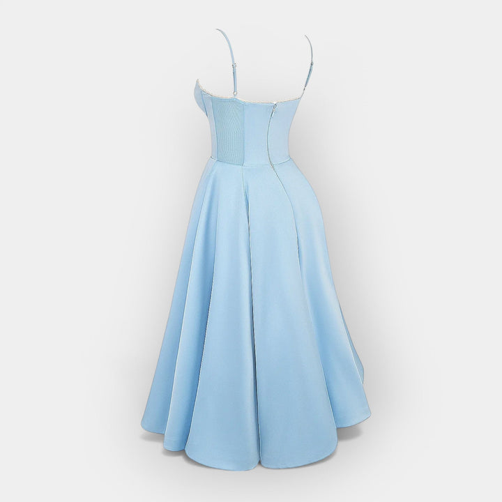 Stilinga Midi Suknelė su Elegantiška Linija